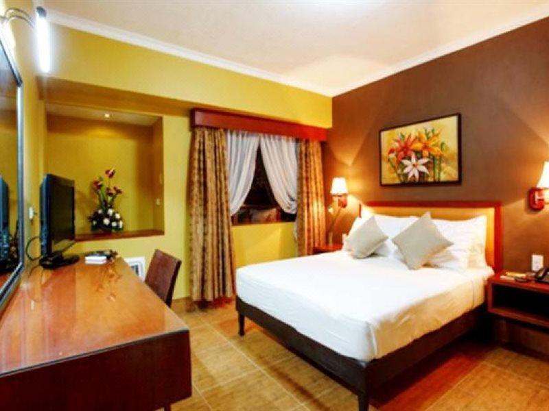 לאואג Pamulinawen Hotel מראה חיצוני תמונה