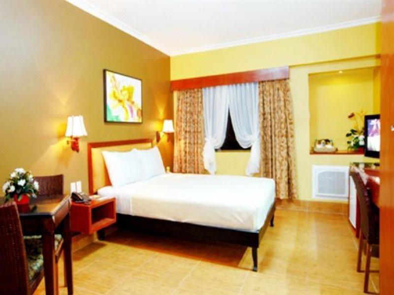 לאואג Pamulinawen Hotel מראה חיצוני תמונה