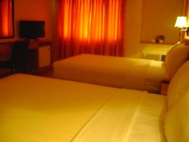 לאואג Pamulinawen Hotel חדר תמונה