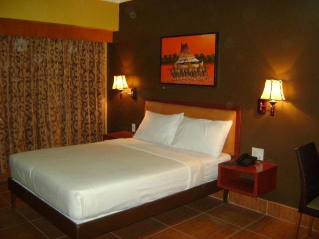 לאואג Pamulinawen Hotel חדר תמונה