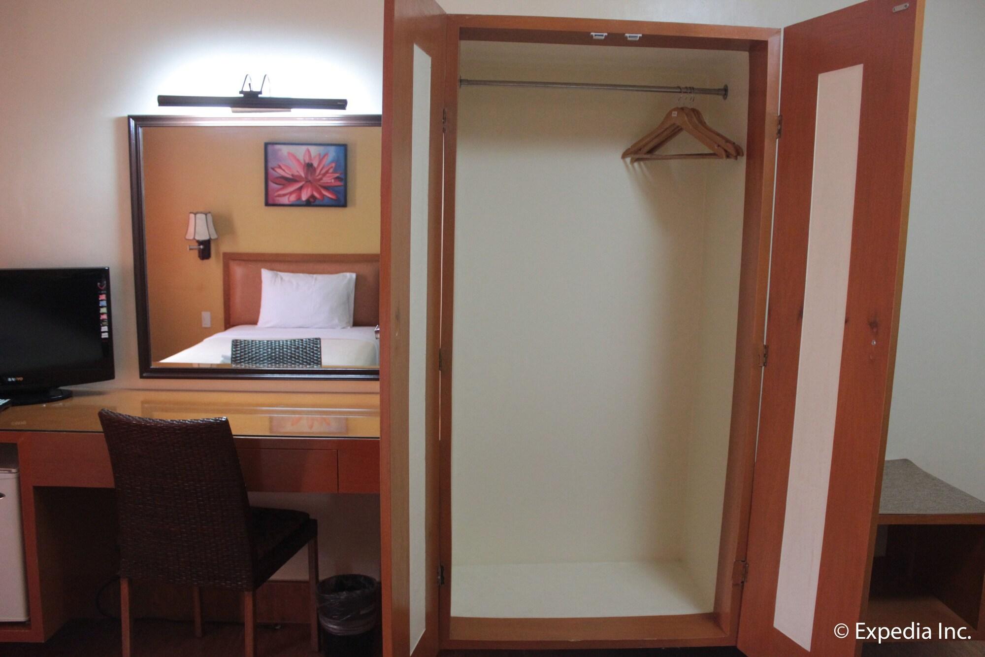 לאואג Pamulinawen Hotel מראה חיצוני תמונה