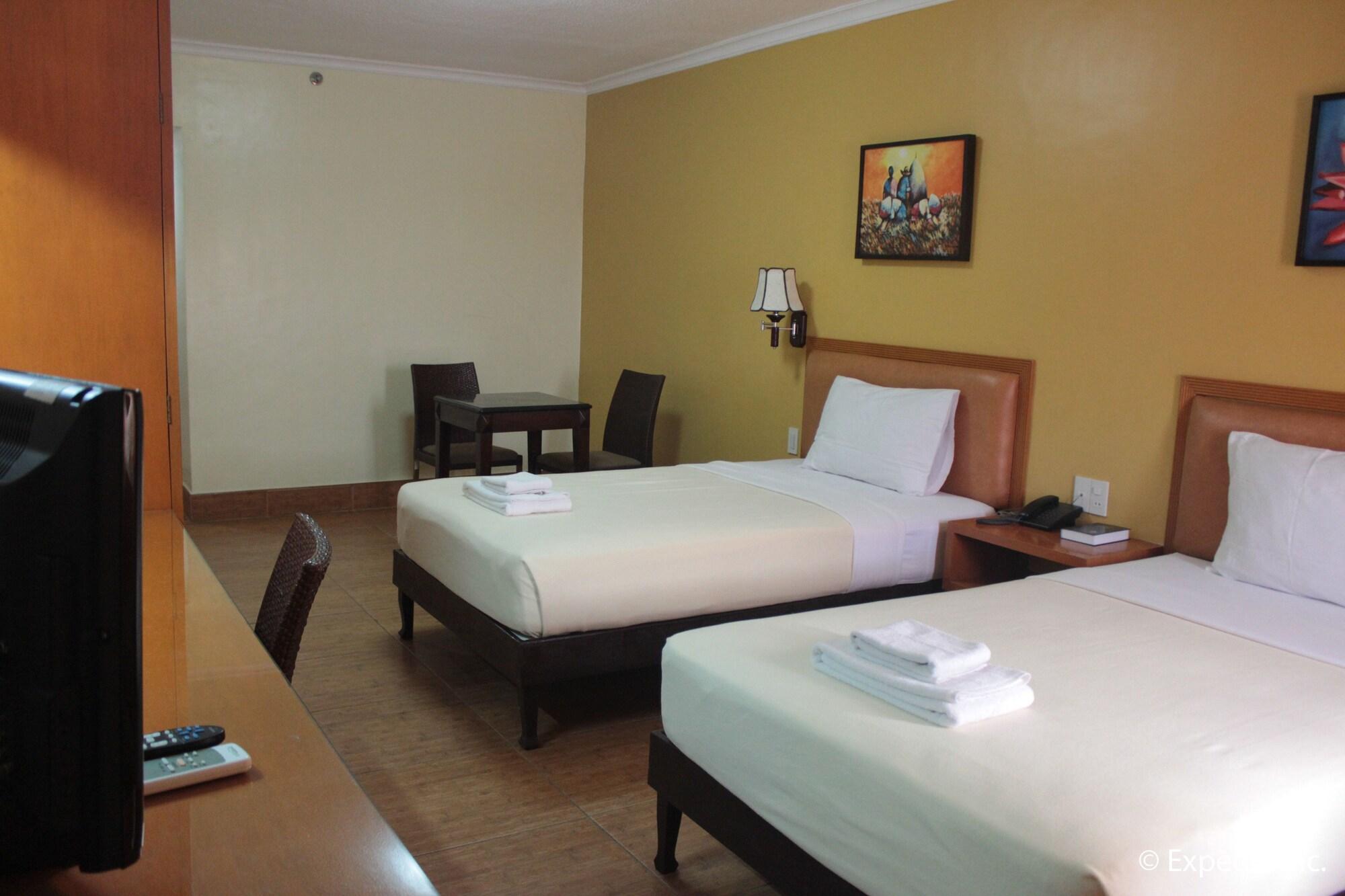 לאואג Pamulinawen Hotel מראה חיצוני תמונה