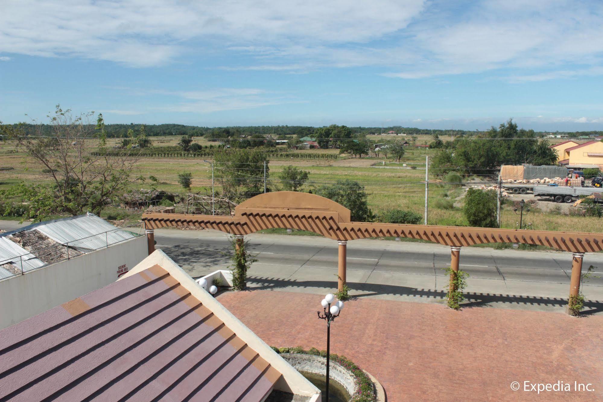 לאואג Pamulinawen Hotel מראה חיצוני תמונה